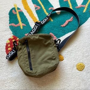BAGGU nylon sport crossbody in olive green